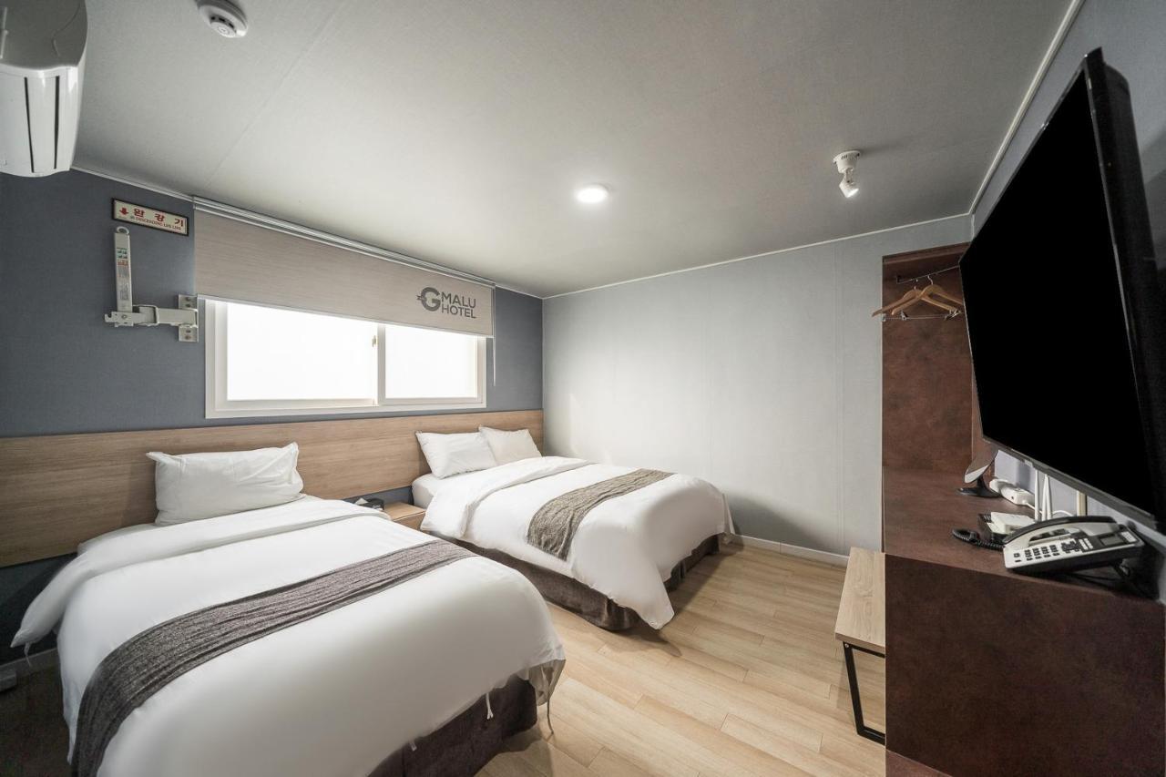 Malu Hotel Suwon Esterno foto